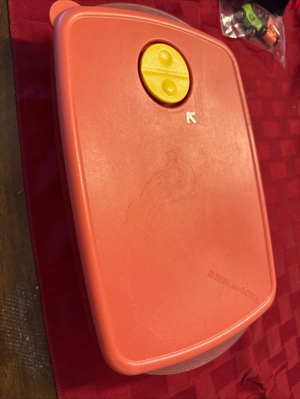 Tupperware  rock & serve Storage Container with Yellow Vent Lid